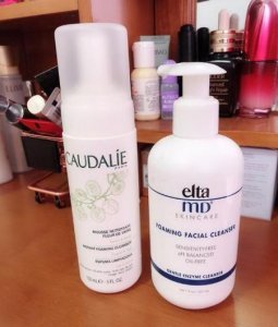 ​皮肤干燥怎么护肤(皮肤干燥怎么使用护肤品)