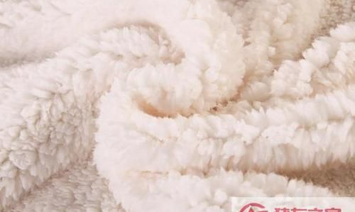 羊毛、棉花燃烧后的气味 有3个选项 特殊气味 2 烧纸气味 3 烧焦羽毛气味