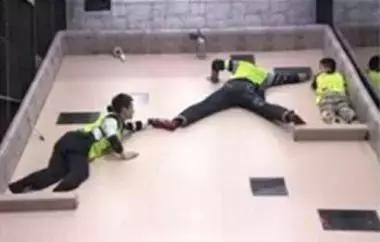 帝师合并直播平台(帝师携手企鹅电竞打造户外直播新模式-直播版密室大逃脱)(12)