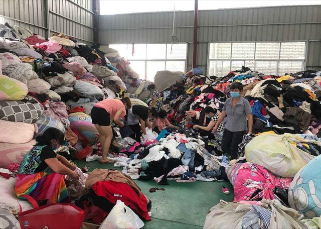 95后女孩回收旧衣服年入百万(一年扔掉半个大庆油田)(9)