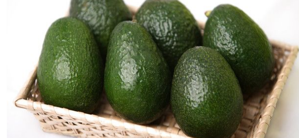 放久了的牛油果还能吃,牛油果放冰箱一个月还能吃吗图3