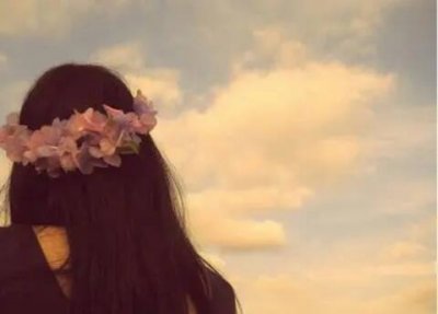 ​母亲节祝福语简短优美（暖心的短句母爱）