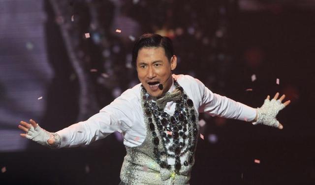 演唱会流行抓逃犯！不止张学友周杰伦，五月天演唱会也抓着了