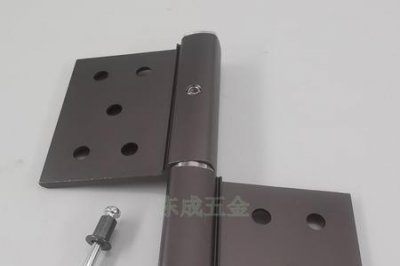​铝合金门合页安装最佳位置