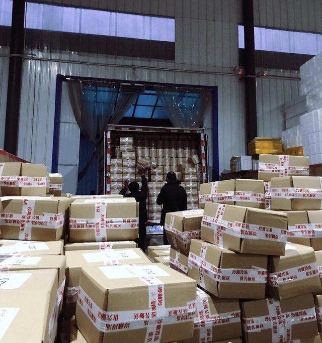 顺丰快递春节有没放假（快递公司春节安排出炉）(2)