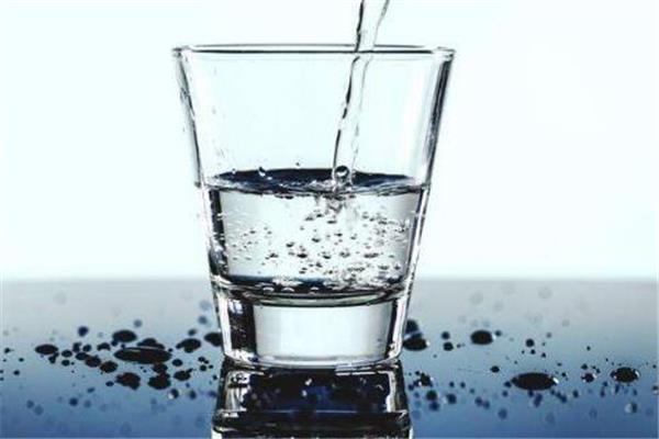 减肥要多喝水吗 减肥为什么要多喝水