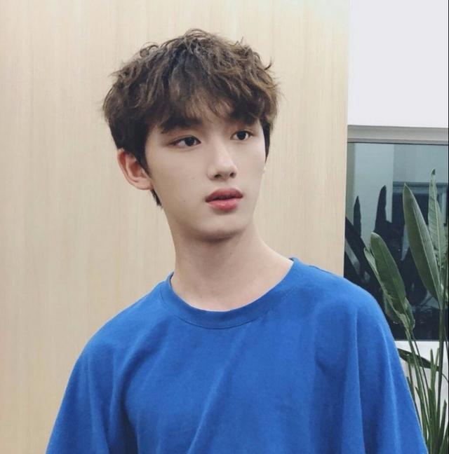 35岁精品男人（骚柔男人的夏季身份证）(12)