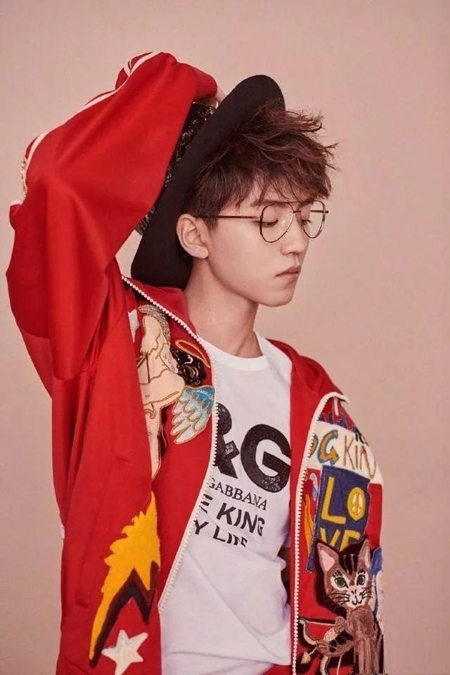 35岁精品男人（骚柔男人的夏季身份证）(13)