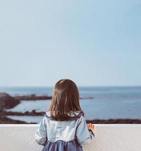 东方有大海小女孩是谁演的