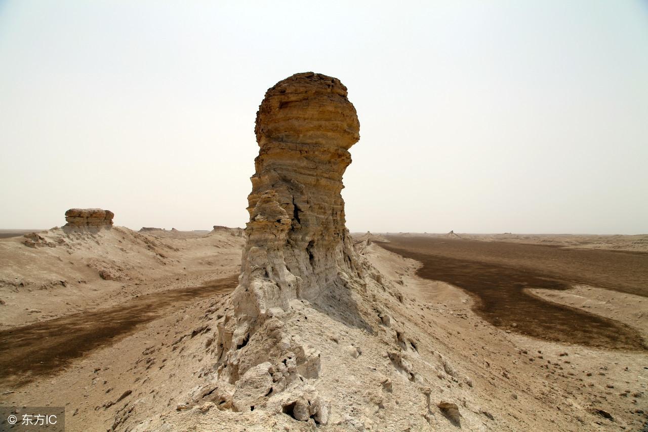 雅丹地貌的特点(雅丹地貌特征)