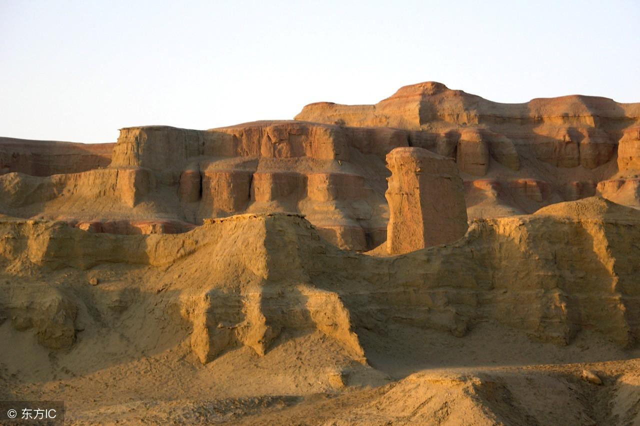 雅丹地貌的特点(雅丹地貌特征)