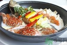 活螃蟹放冰箱能放多久?活螃蟹冰箱冻过死了能吃吗