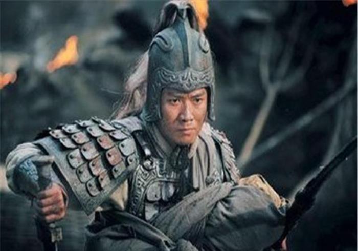 东吴战略是全据长江,为什么要把荆州全都让给刘备呢?