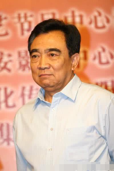 鲍国安为什么演曹操那么好(敬佩老戏骨鲍国安)(7)