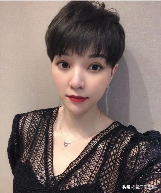 发型设计与脸型搭配中短发（精挑细选发型15款）(7)