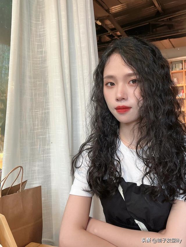 发型设计与脸型搭配中短发（精挑细选发型15款）(14)