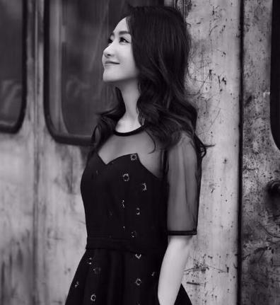 杨旭文、杨蓉新剧官宣时，被问是不是整容了？杨蓉霸气回应整容！