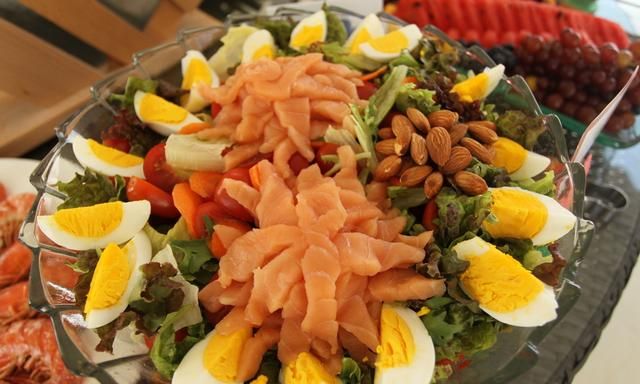 鹅蛋和鸡蛋哪个营养价值高，鸡蛋、鸭蛋喝鹅蛋相比较哪个营养价值更高？图2