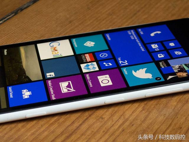 诺基亚Lumia1520（诺基亚LUMIA系列之经典大哥--LUMIA1520品鉴）(1)