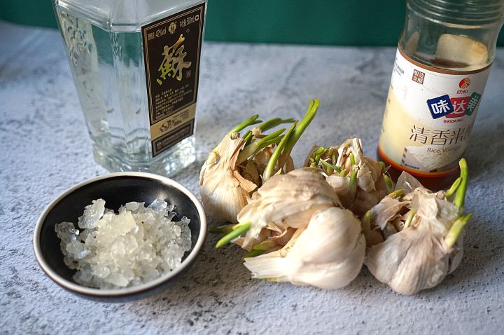 如何做腊八蒜(腊八蒜的正确做法简单易做)