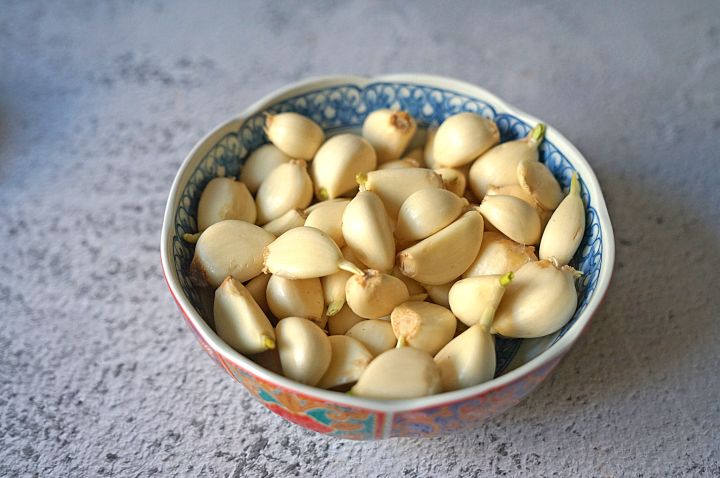 如何做腊八蒜(腊八蒜的正确做法简单易做)