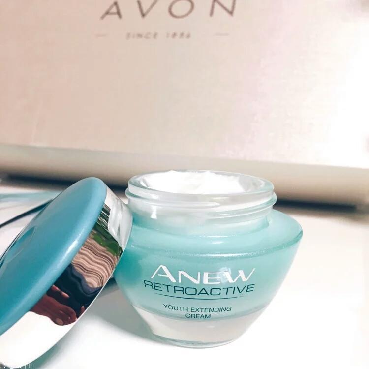 雅芳新活再生面霜适合什么肤质 雅芳新活再生面霜油不油