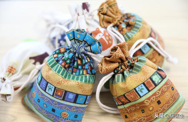 制作又简单又好看的香囊(手把手教你做四季香囊教程)(8)