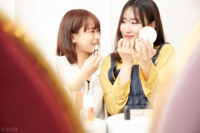 ​女生说做朋友你还追吗，喜欢的女生说我们更适合做朋友