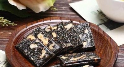 ​阿胶糕不能用什么锅熬，阿胶糕用铁锅做的能吃吗会有什么反应？