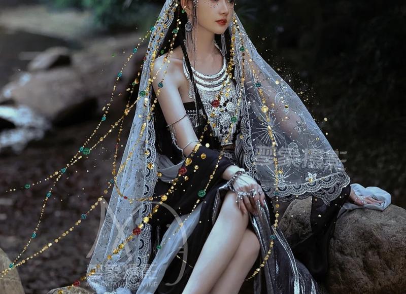 男人晚年找伴的目的只有一个，超现实