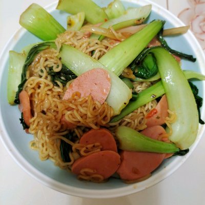 方便面怎么炒（好吃又简单的方便面做法教程分享）