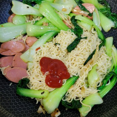 方便面怎么炒（好吃又简单的方便面做法教程分享）
