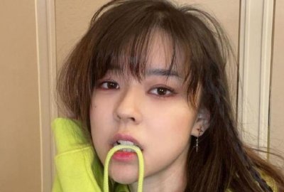 ​“吃鸡”一姐也玩二次元？沫子晒压箱底COS照，背影让老粉激动