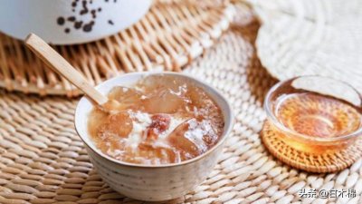 ​白凉粉的原材料是什么（白凉粉是什么原料做的有毒吗）