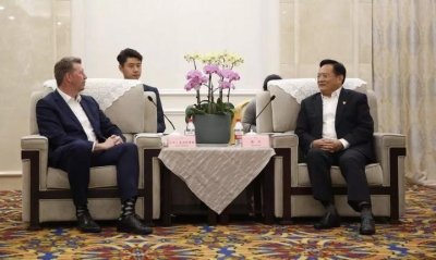 ​说了啥？美国六旗集团全球总裁来海盐考察山水六旗项目