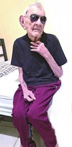 ​吉尼斯纪录确认现存“世界上最长寿男子”，112岁的他透露长寿秘诀：“让自己