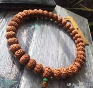 ​蟠桃核手串制作过程及盘玩方法