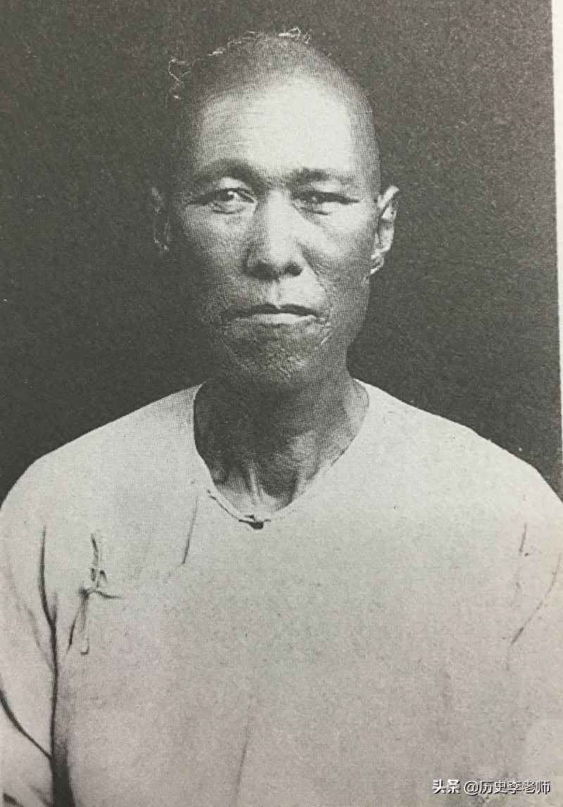 晚清太监真实相貌：相貌堂堂，图3太监将珍妃投井，图7才是李莲英