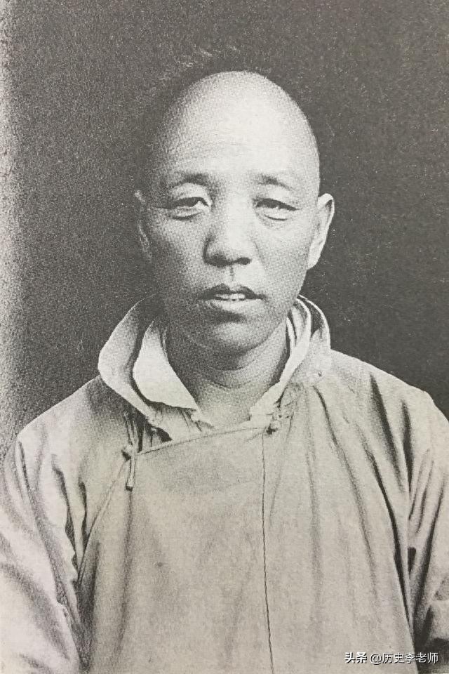 晚清太监真实相貌：相貌堂堂，图3太监将珍妃投井，图7才是李莲英