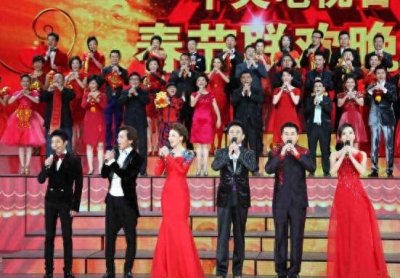 ​13年前的春晚“黑色三分钟”，究竟发生了什么？错不在朱军身上