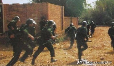 ​1992年，3000武警围剿平远街，到底发生了什么？