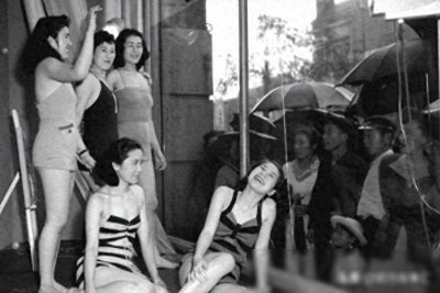 ​50年代日本老照片：日本女人竟如此开放大胆，真是难以置信！你