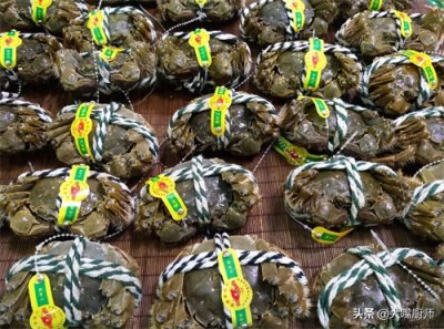 ​螃蟹吃不完，最忌直接冷藏，学会2个小妙招，放1周还鲜活，不掉肉