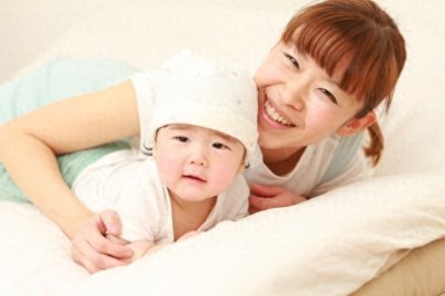 ​宝宝频繁用力、哼哼唧唧，应注意观察是否身体不适