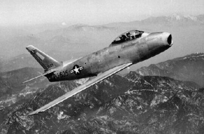 ​“叛徒”张文荣：跳伞时炸毁敌机，奖励800元，死后3月才恢复军籍