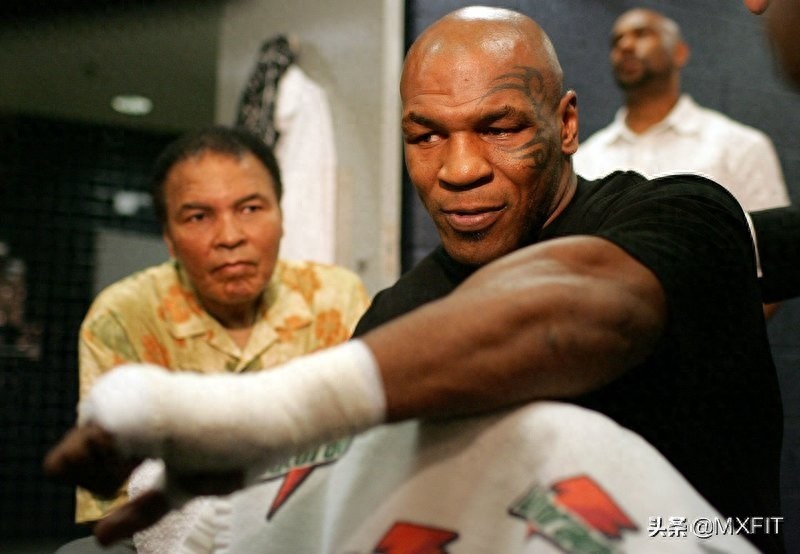 拳王泰森罕见的46张照片,与阿里同框,珍贵瞬间值得收藏