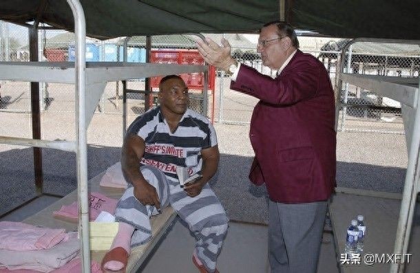 拳王泰森罕见的46张照片,与阿里同框,珍贵瞬间值得收藏