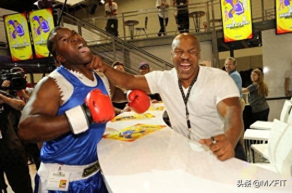 拳王泰森罕见的46张照片,与阿里同框,珍贵瞬间值得收藏