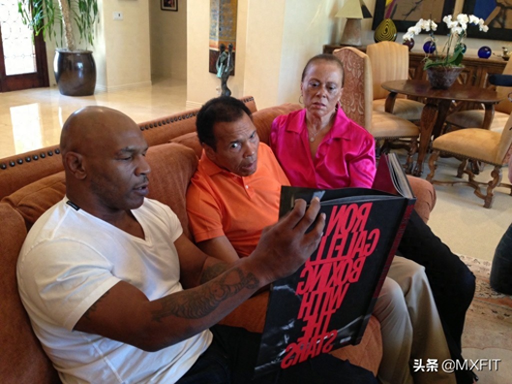 拳王泰森罕见的46张照片,与阿里同框,珍贵瞬间值得收藏