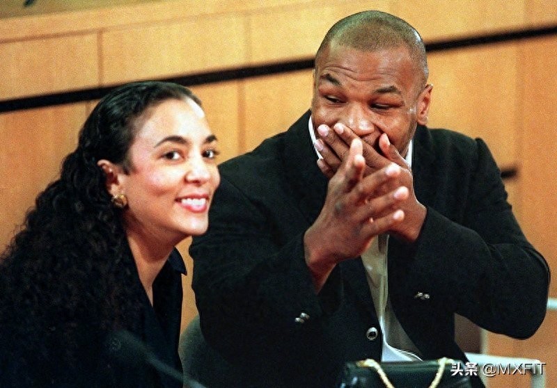 拳王泰森罕见的46张照片,与阿里同框,珍贵瞬间值得收藏